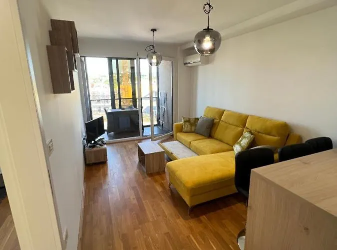 Sunrise アパート コペル